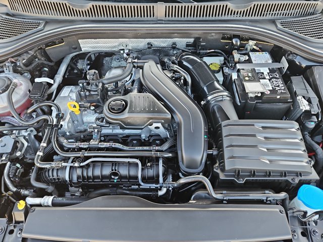 Used 2025 Volkswagen Jetta SE FWD image 23