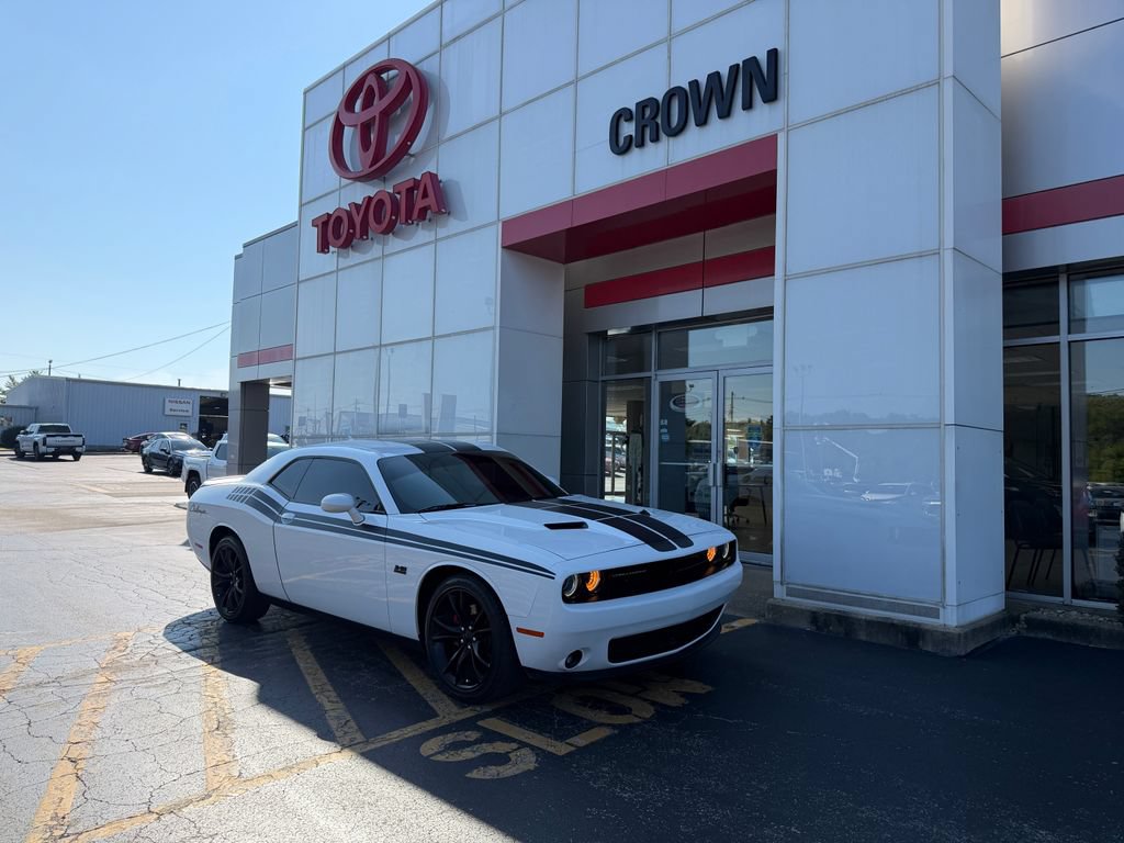 Used 2016 Dodge Challenger R/T Plus RWD image 1
