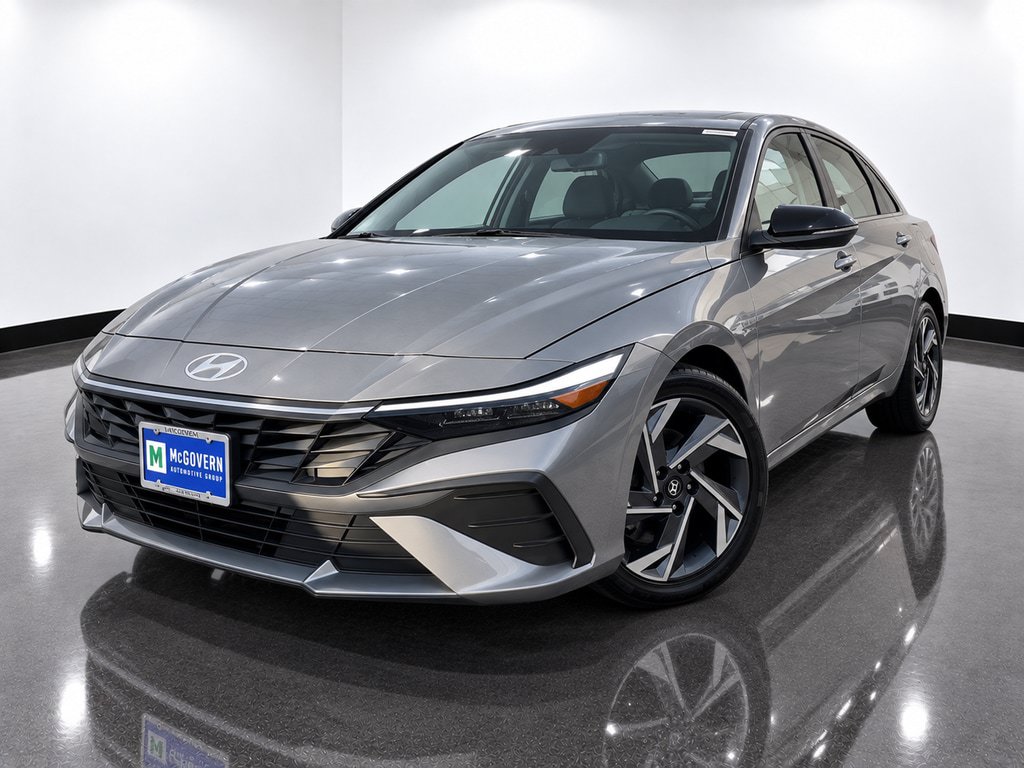 Certified 2025 Hyundai Elantra Sport FWD image 1