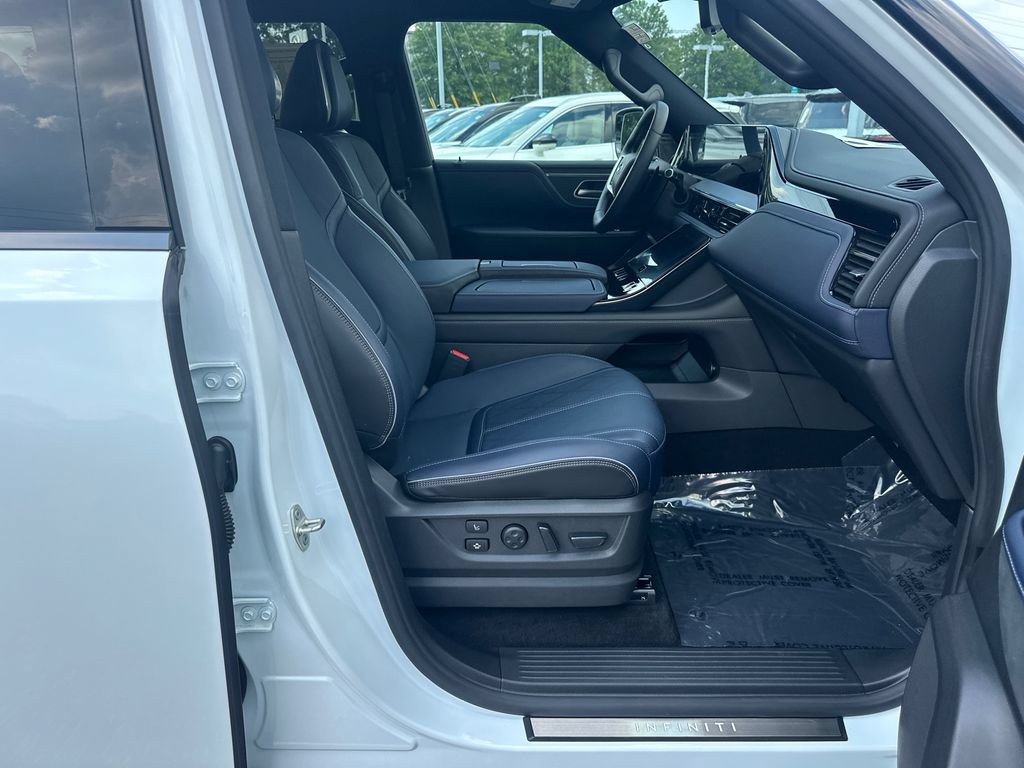 Used 2026 INFINITI QX80 4WD w/ Sport Exterior Package image 11