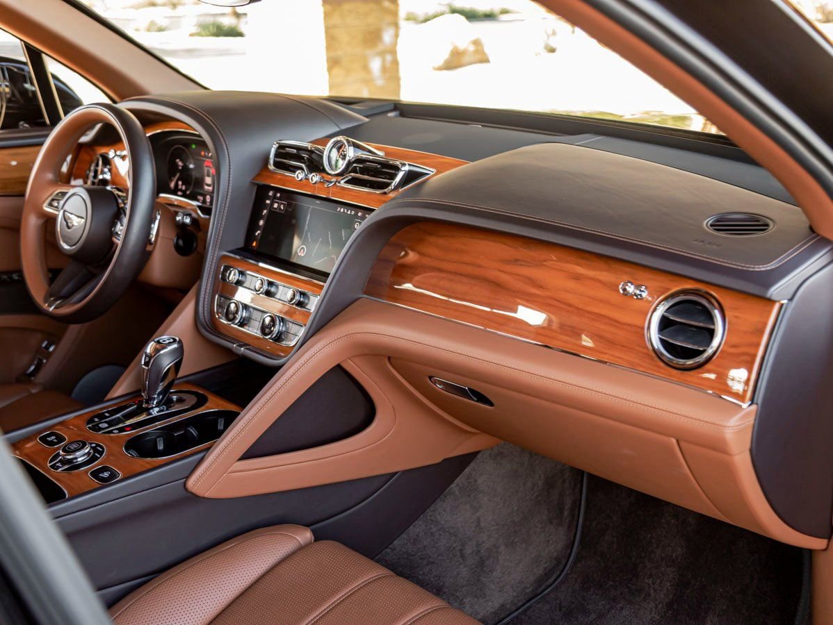 Certified 2022 Bentley Bentayga image 31