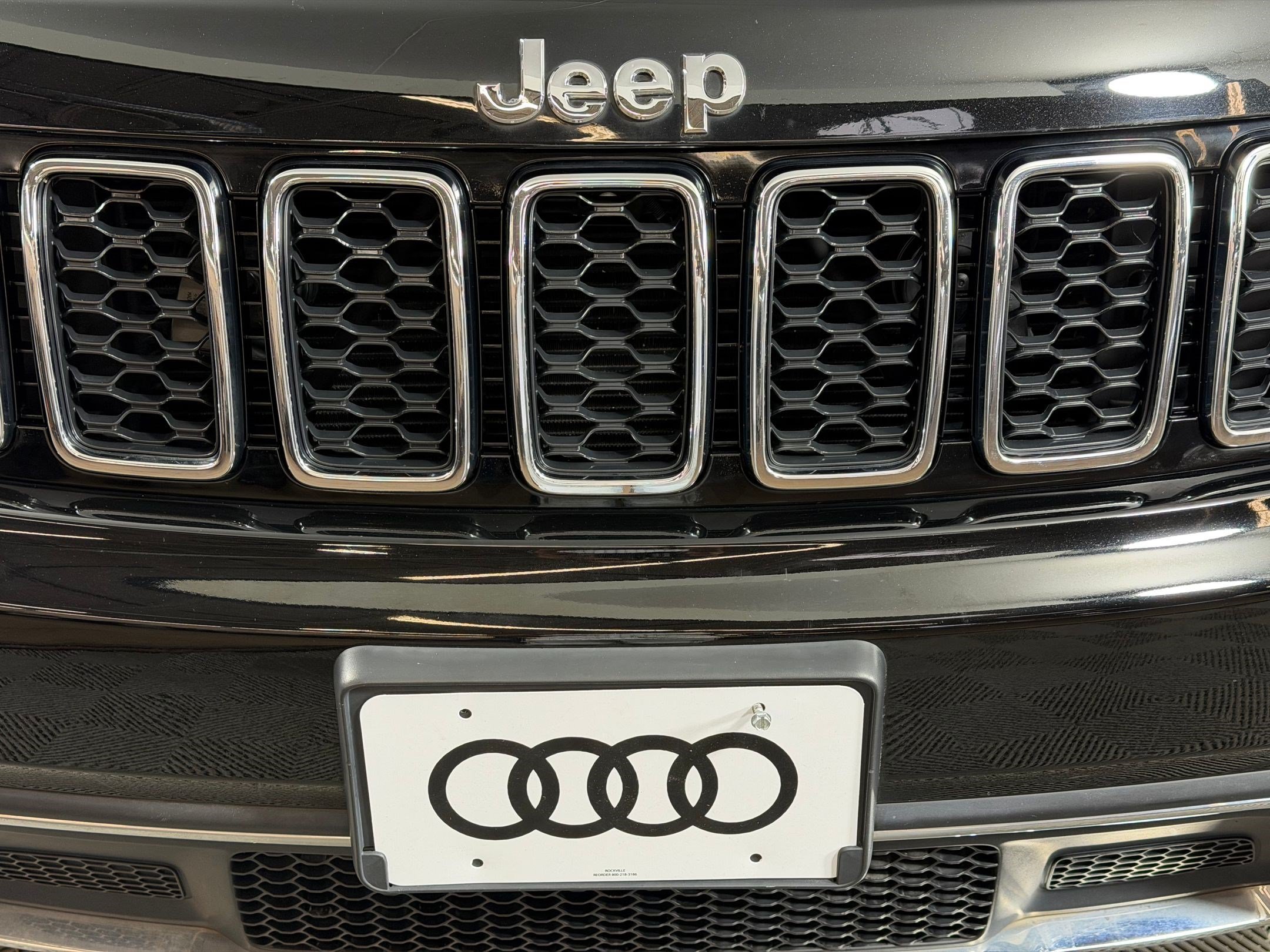 Used 2021 Jeep Grand Cherokee Limited w/ Premium Lighting Group AWD/4WD image 29