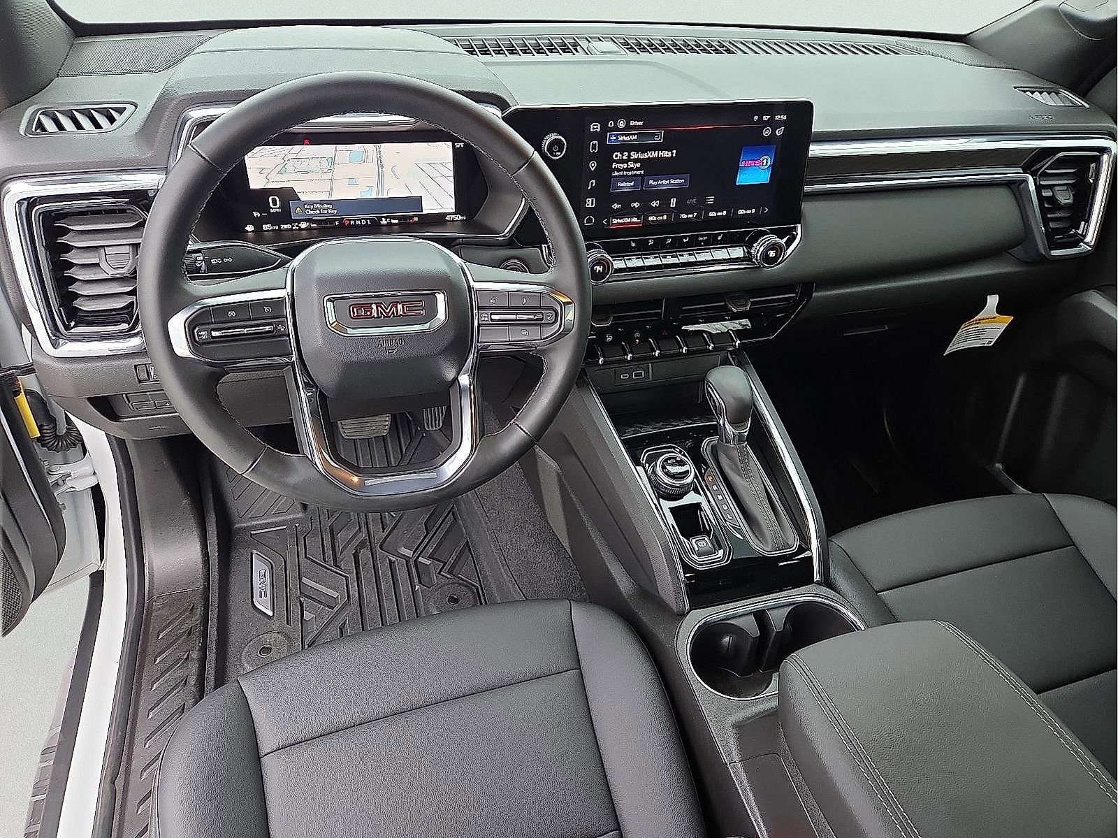 Used 2025 GMC Canyon Elevation w/ Convenience Package image 10