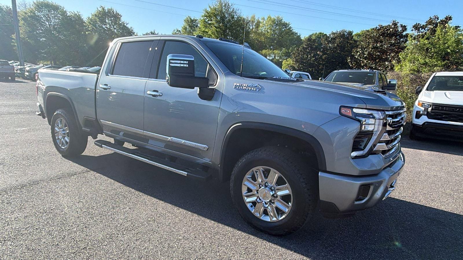 New 2026 Chevrolet Silverado 3500 High Country w/ High Country Premium Package AWD/4WD image 3