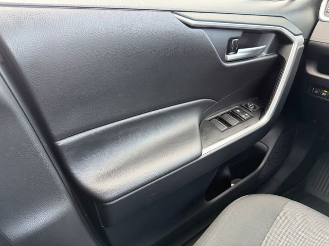 Certified 2025 Toyota RAV4 XLE w/ Convenience Package image 31