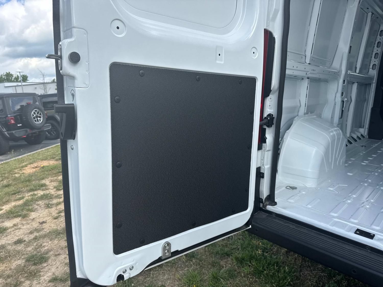 New 2026 RAM ProMaster 1500 w/ Convenience Group FWD image 16