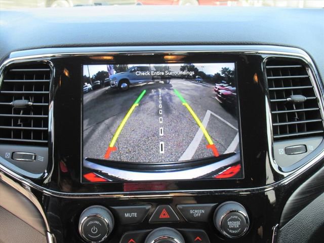 Used 2021 Jeep Grand Cherokee Laredo X image 22