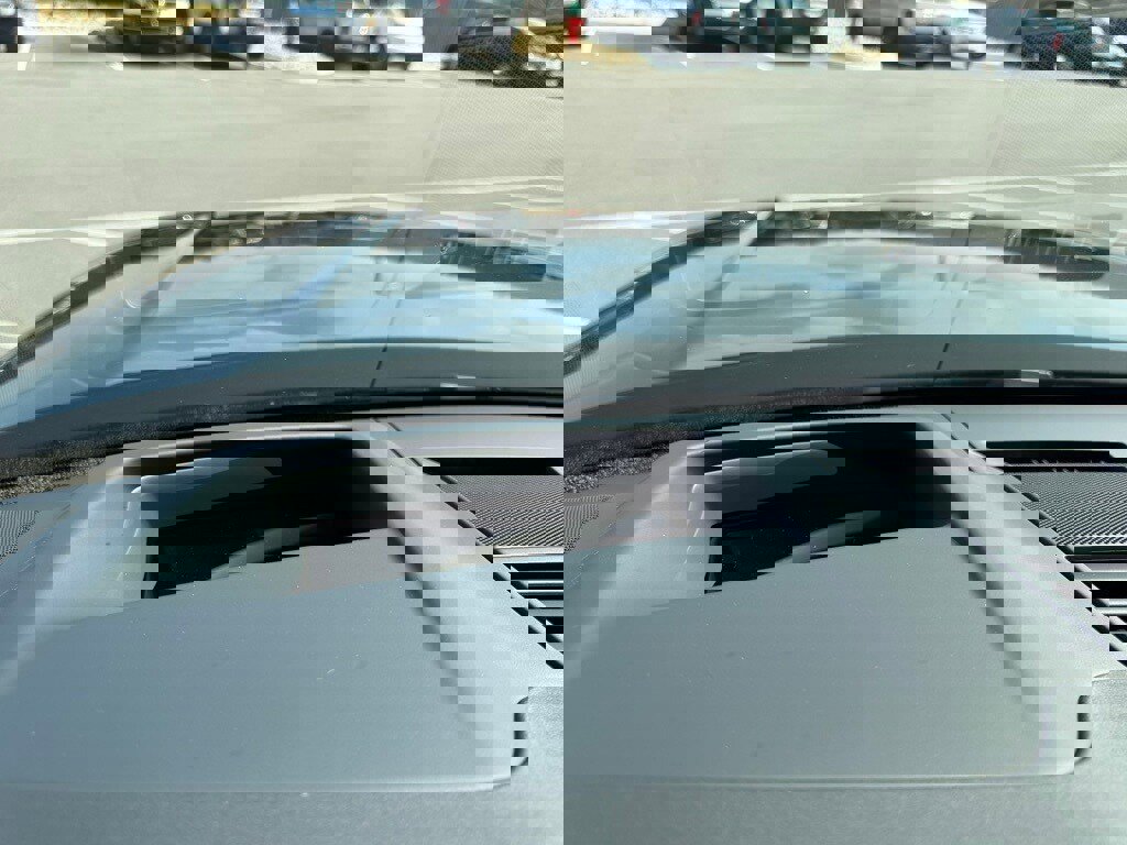 Used 2025 Land Rover Range Rover SE image 31