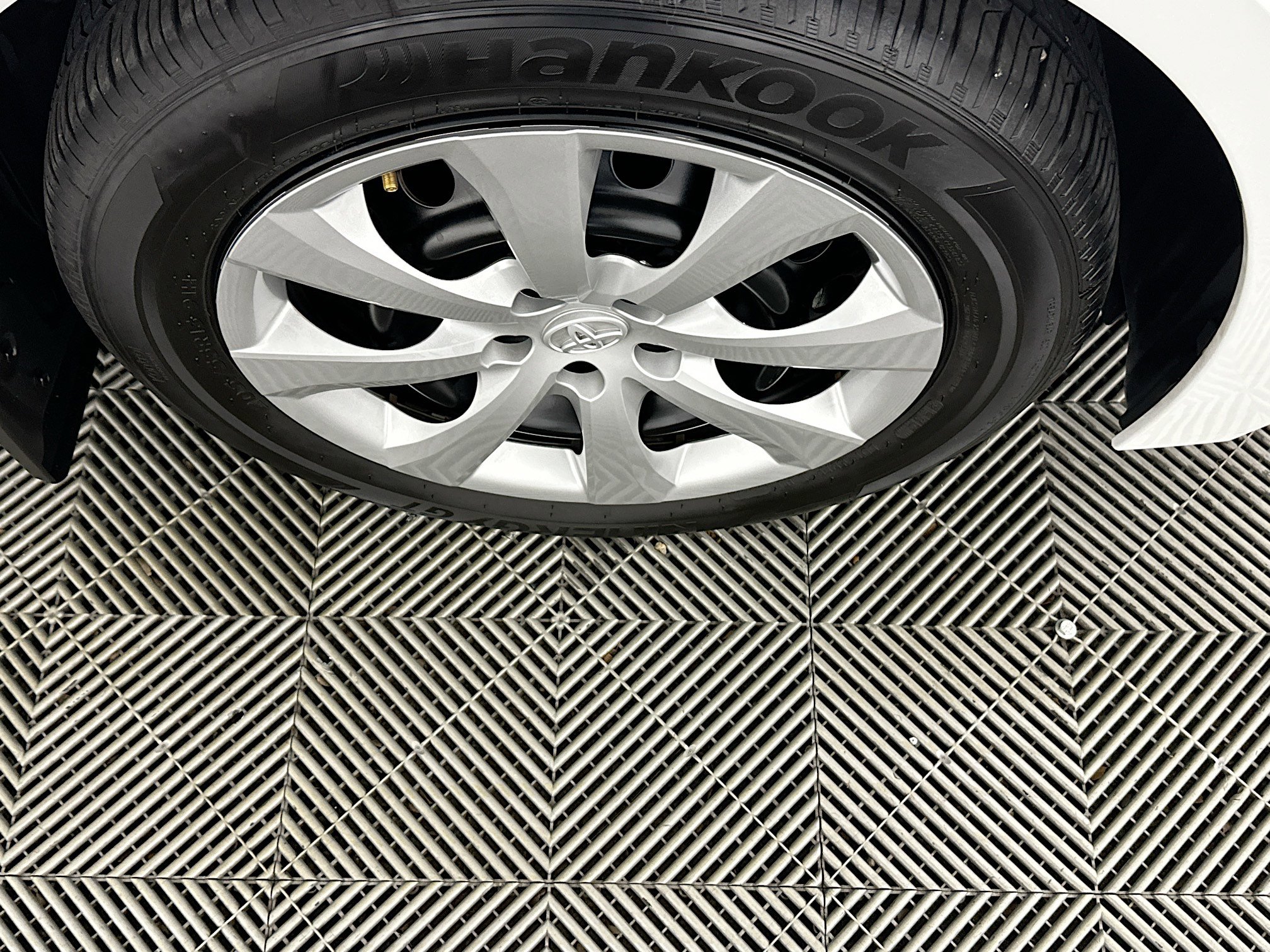 Used 2025 Toyota Corolla LE image 11