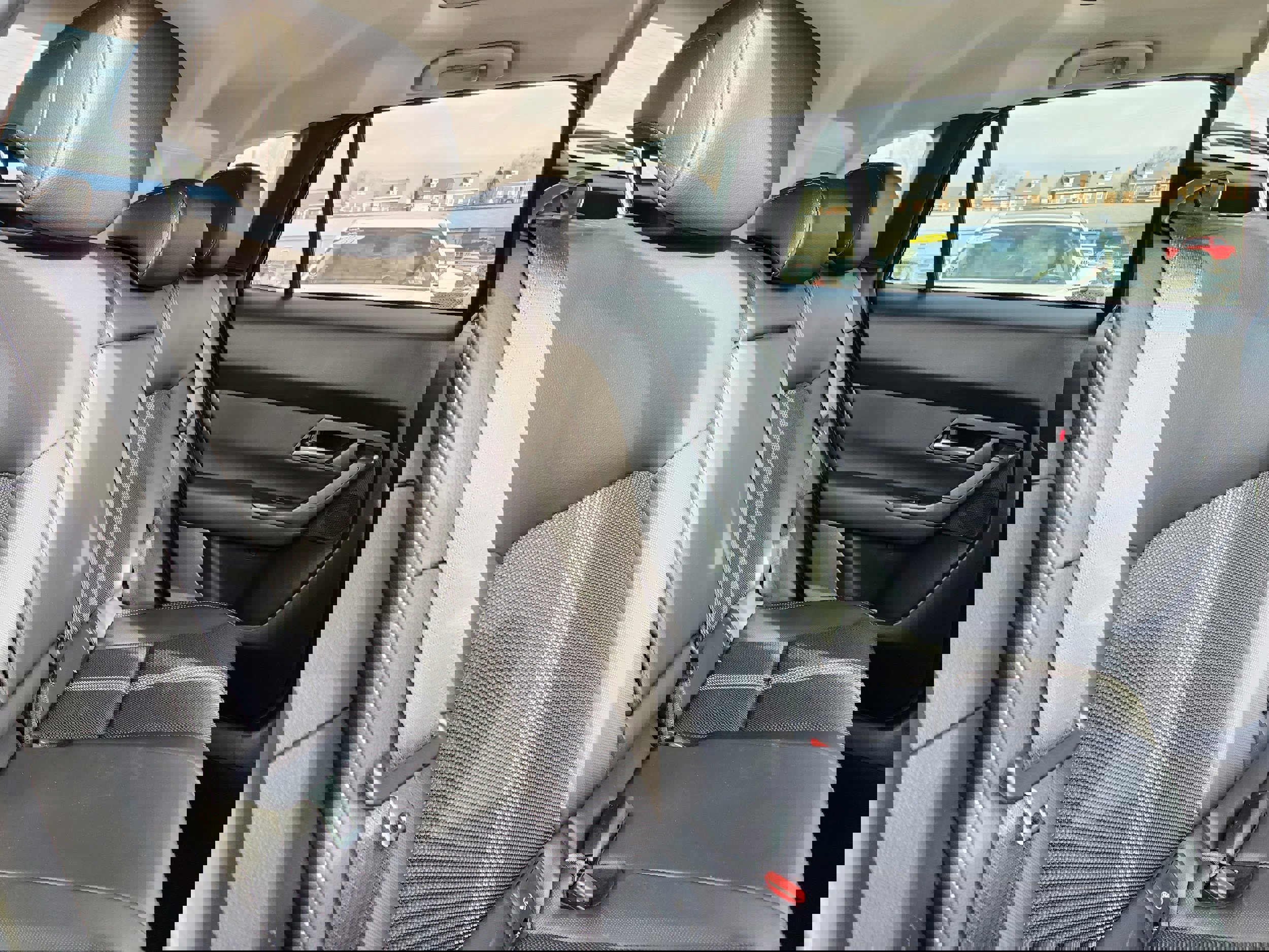 Used 2025 MAZDA CX-50 AWD 2.5 S w/ Cargo Package image 16