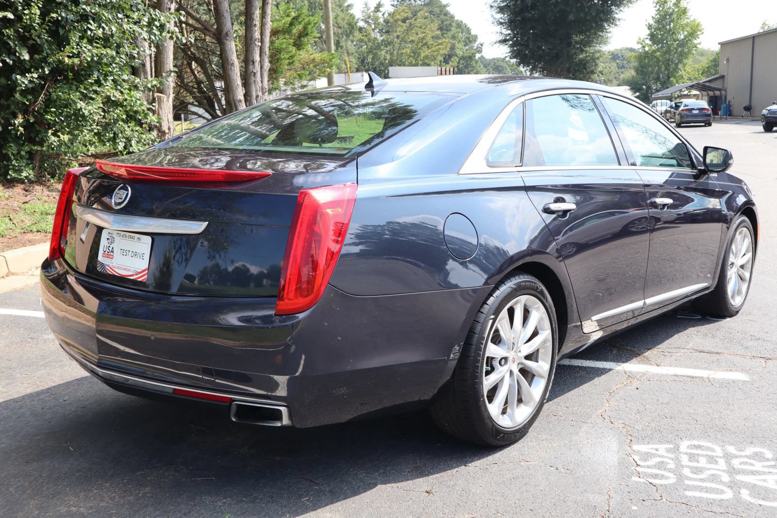 Used 2013 Cadillac XTS Luxury FWD image 6