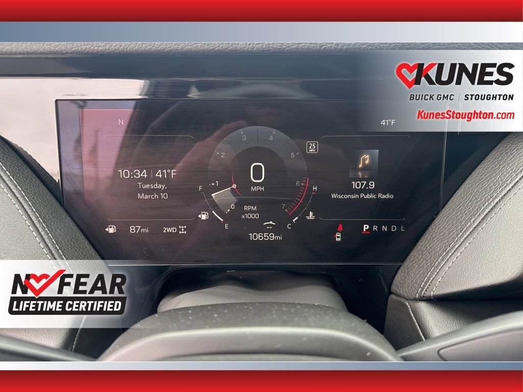 Used 2025 GMC Yukon Denali image 32