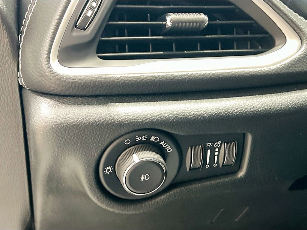 New 2026 Chrysler Pacifica Select image 19