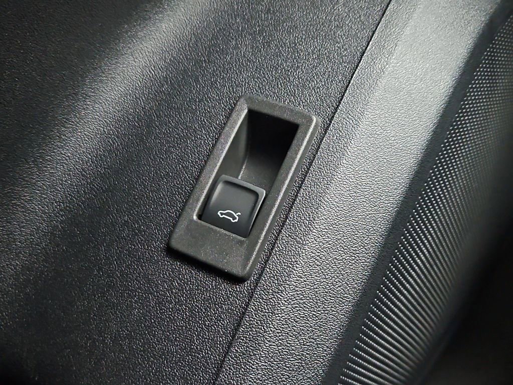 New 2025 Audi Q5 Premium Plus image 16