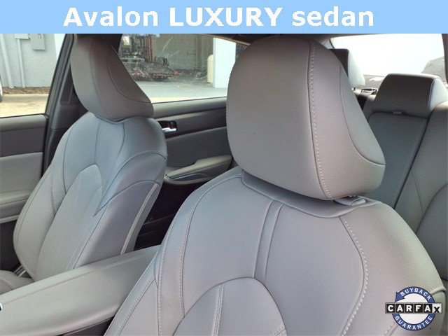Used 2019 Toyota Avalon XLE image 14