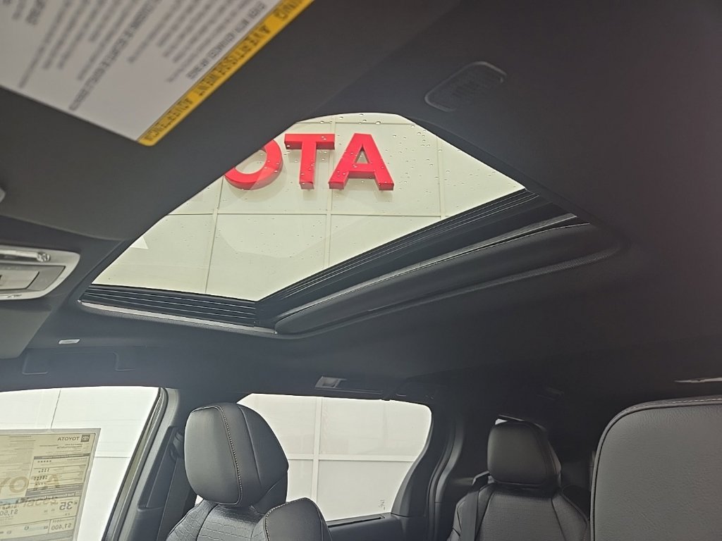 New 2026 Toyota Sienna XLE Woodland Edition AWD/4WD image 25