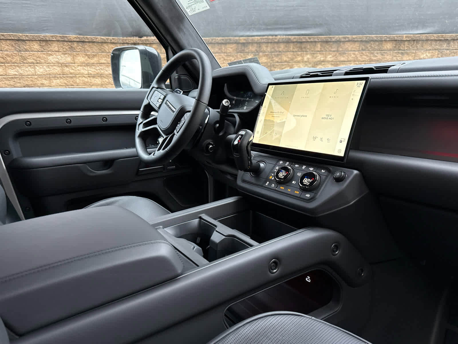 New 2026 Land Rover Defender 110 OCTA image 9