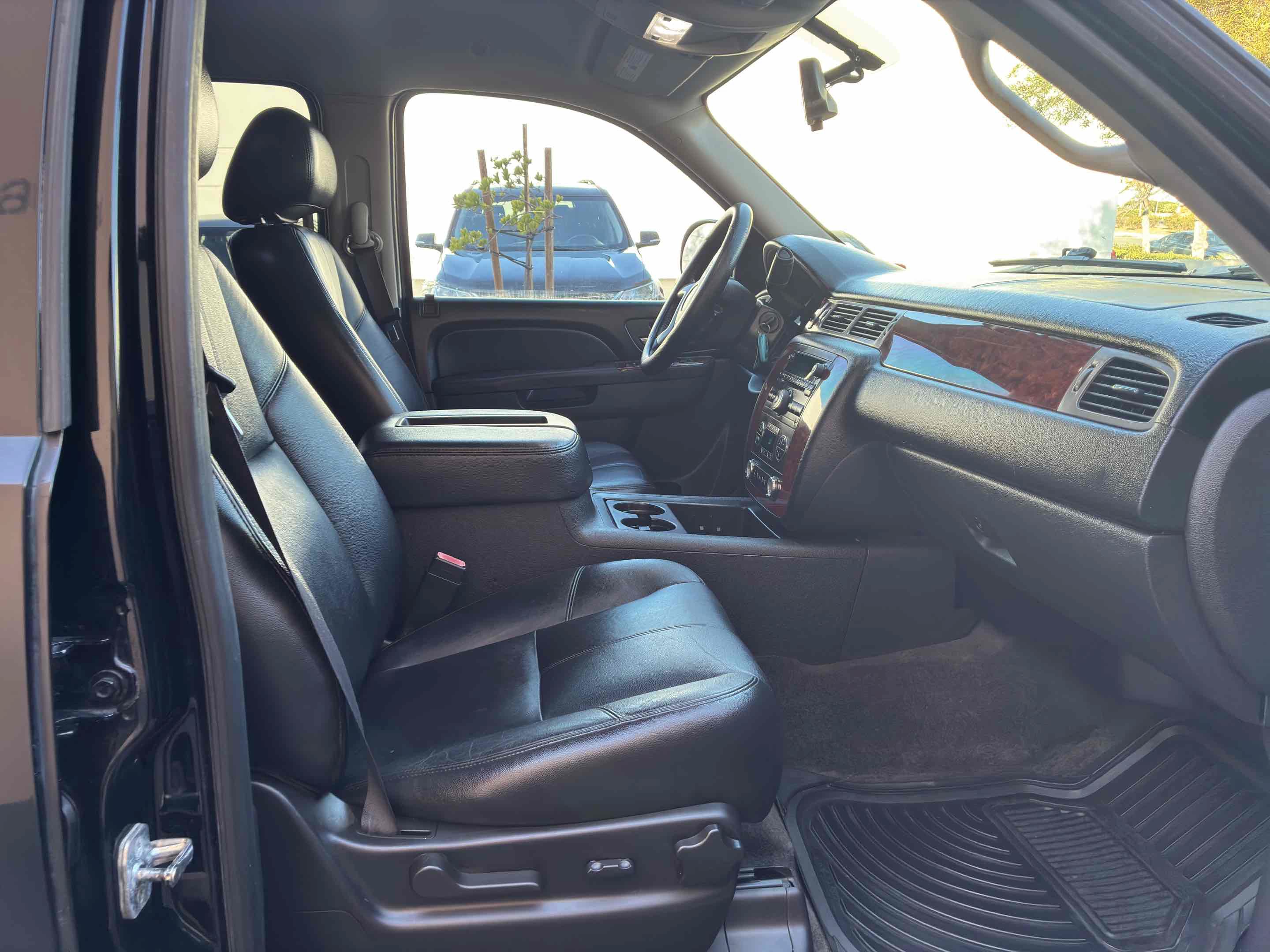 Used 2012 Chevrolet Tahoe LT AWD/4WD image 40