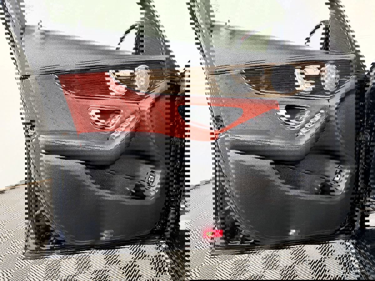 Used 2015 Mercedes-Benz C 400 4MATIC image 26