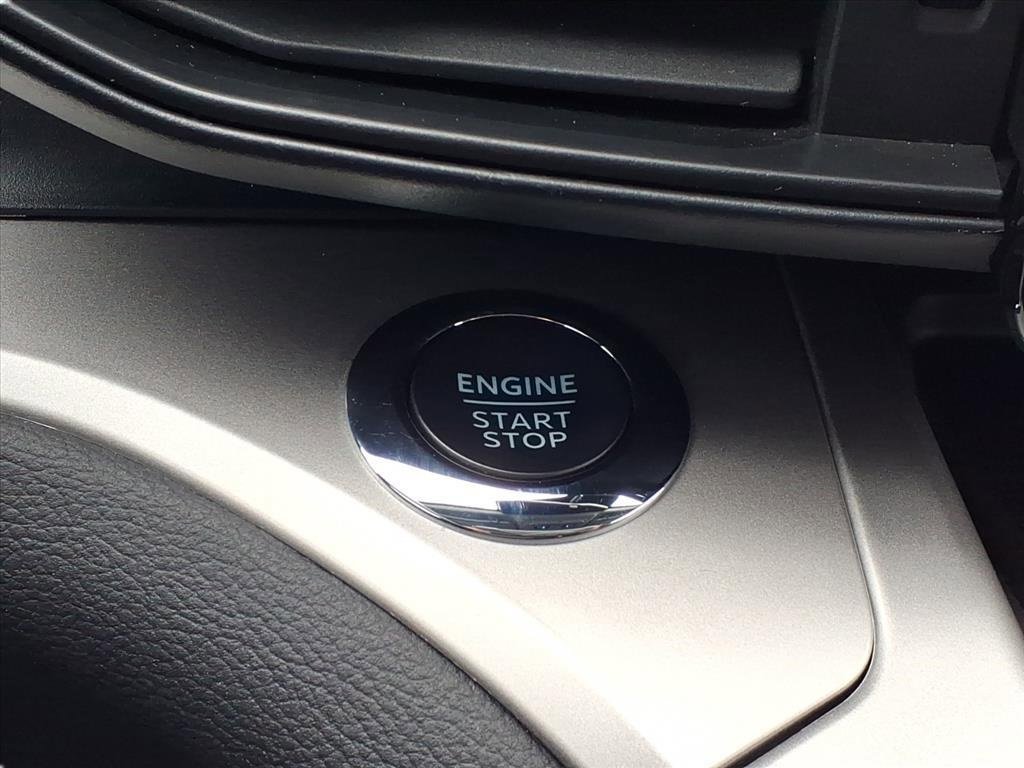 Used 2022 Ford Explorer XLT image 28