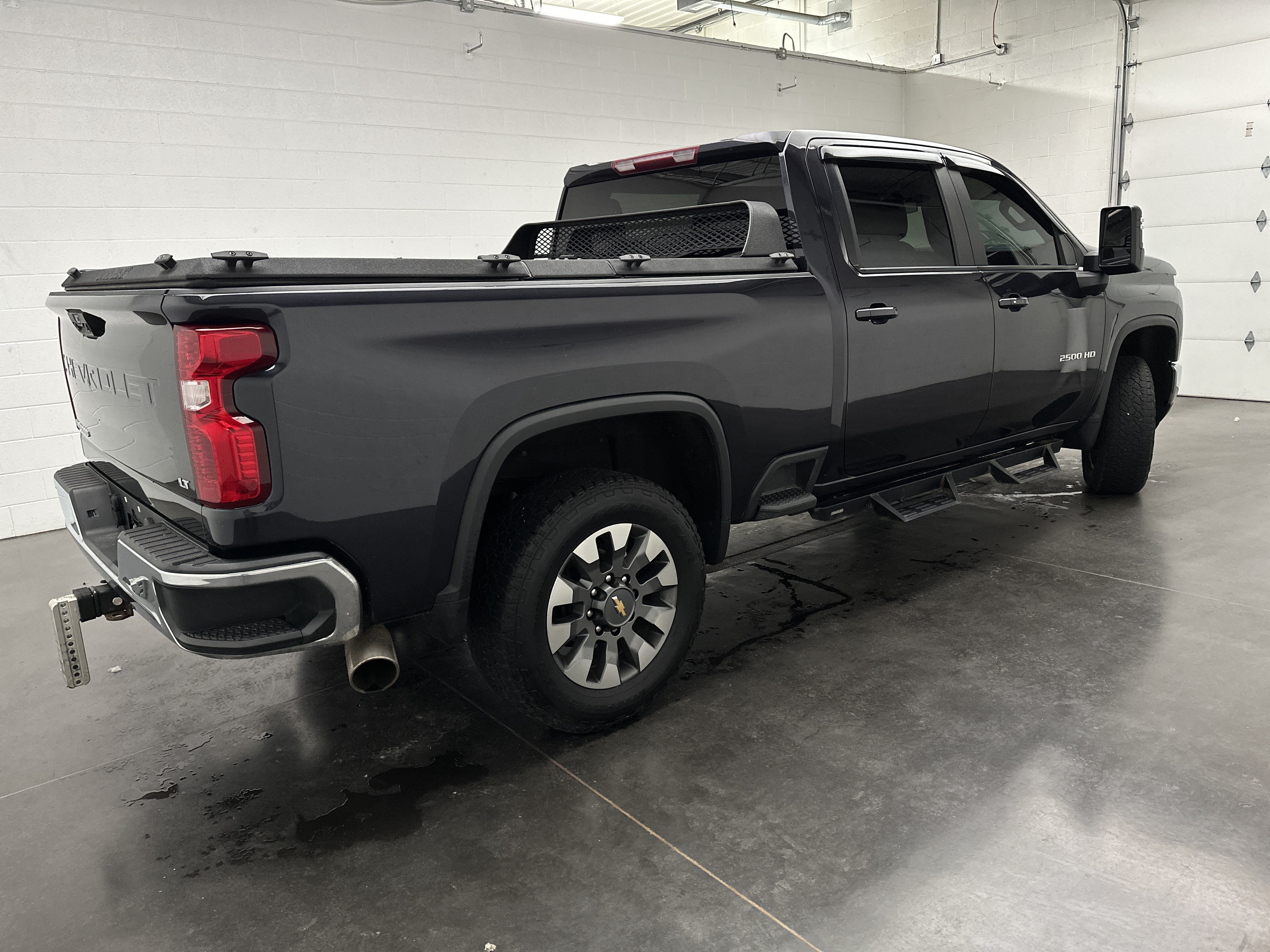 Used 2024 Chevrolet Silverado 2500 LT AWD/4WD image 8