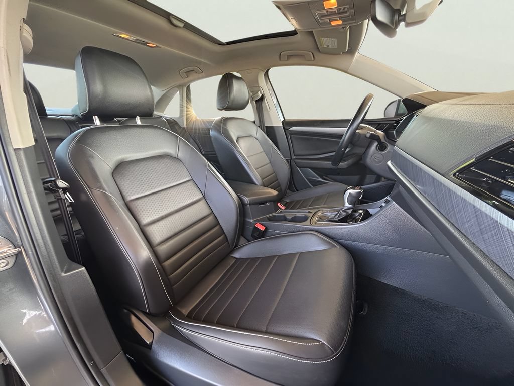 Used 2024 Volkswagen Jetta SE FWD image 26
