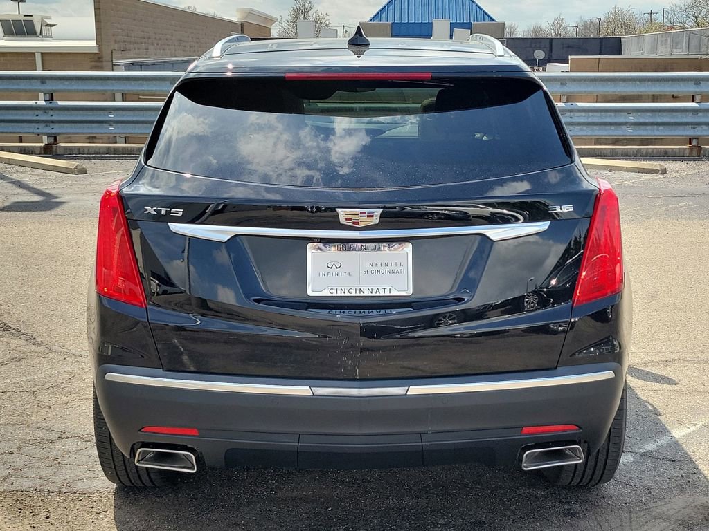 Used 2017 Cadillac XT5 Premium Luxury w/ Advanced Security Package FWD image 4