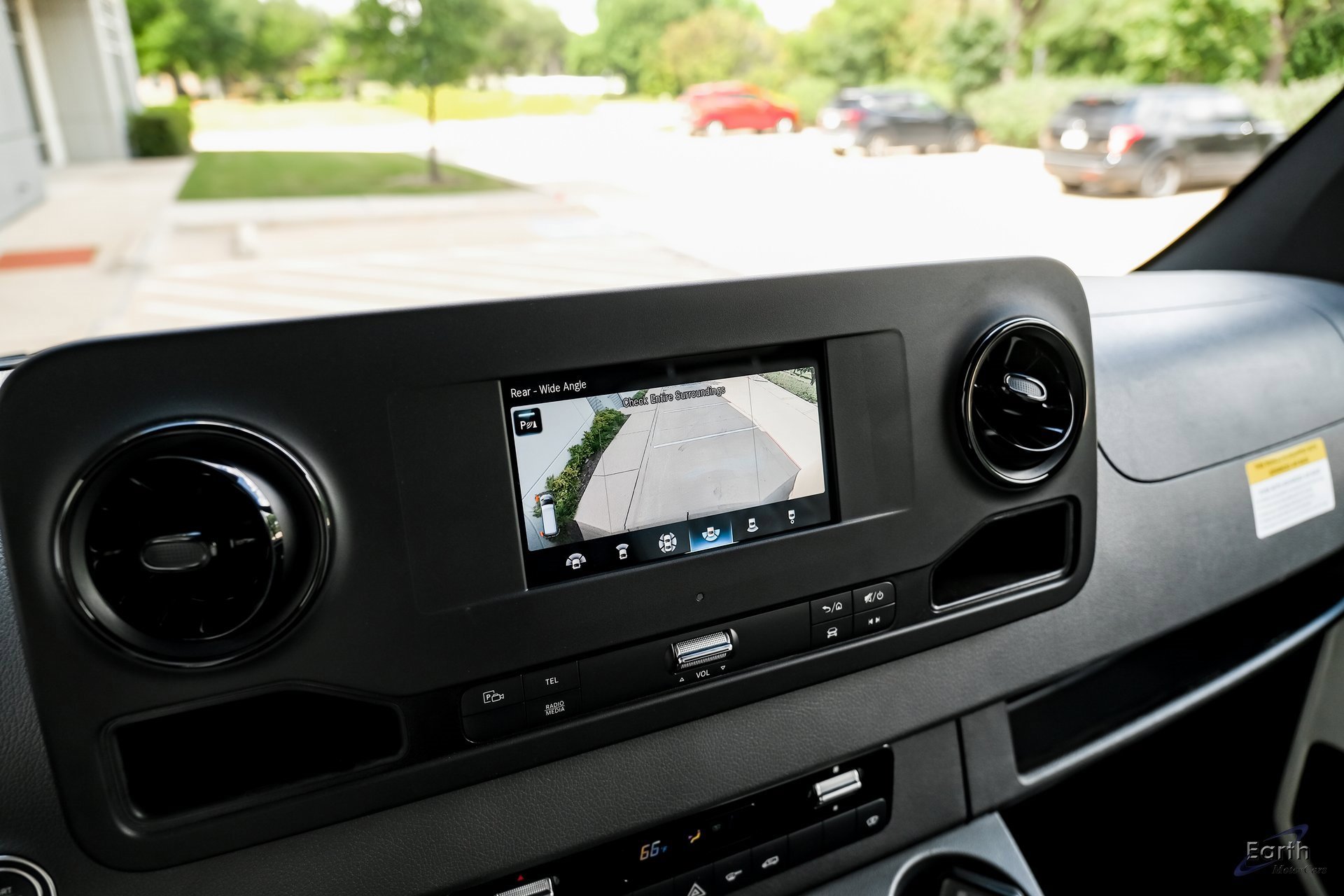 Used 2022 Mercedes-Benz Sprinter 2500 image 47