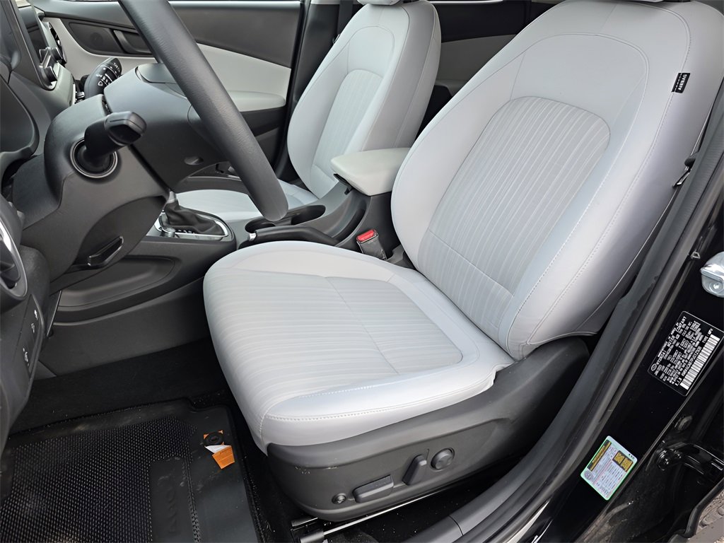 Used 2023 Hyundai Kona SEL image 19