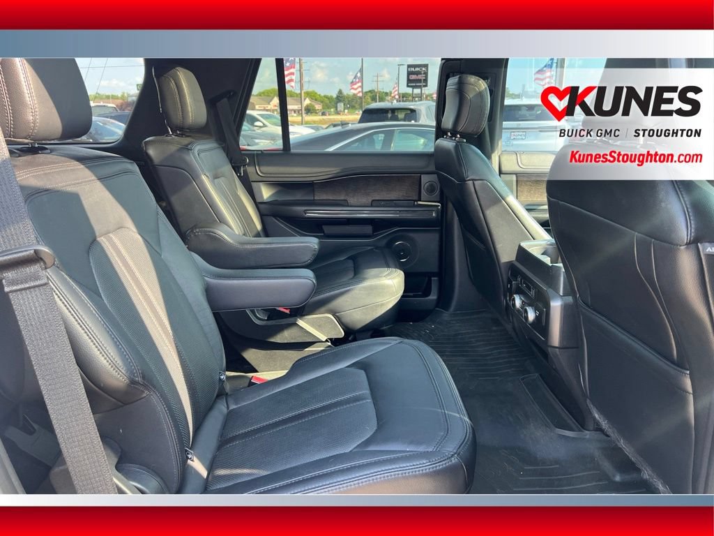 Used 2019 Ford Expedition Limited w/ Equipment Group 301A AWD/4WD image 39