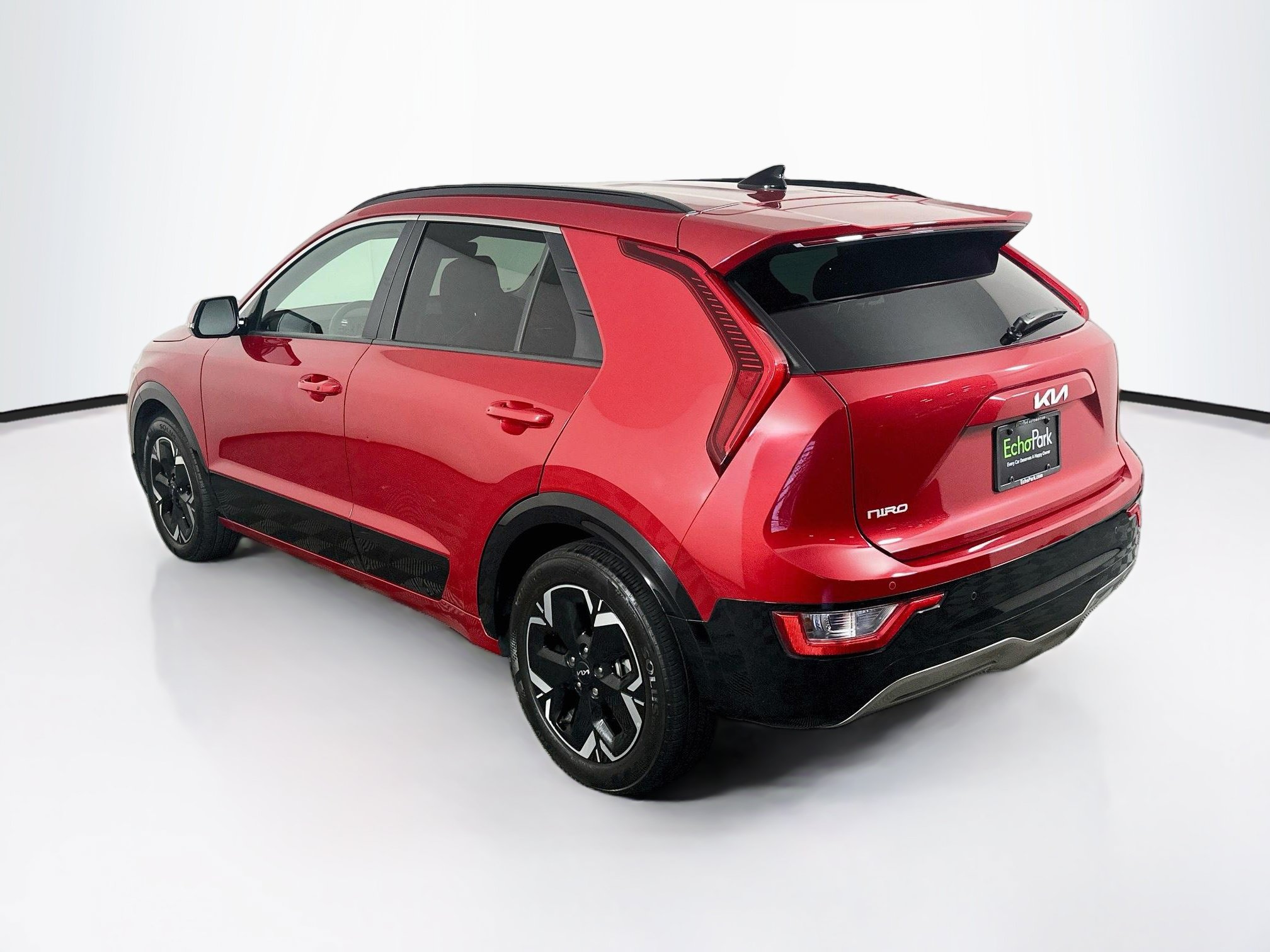 Used 2023 Kia Niro Wind w/ Wind Preserve Package FWD image 5