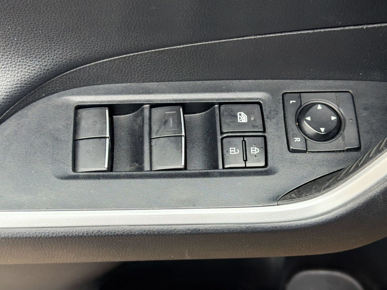 Used 2020 Toyota RAV4 XSE AWD/4WD image 21