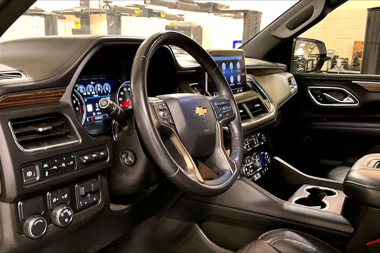 Used 2021 Chevrolet Tahoe High Country w/ Premium Package image 17