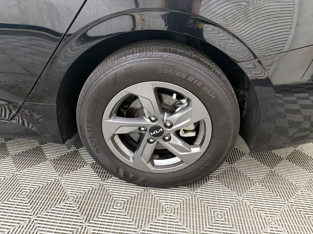 Used 2023 Kia K5 LXS image 19