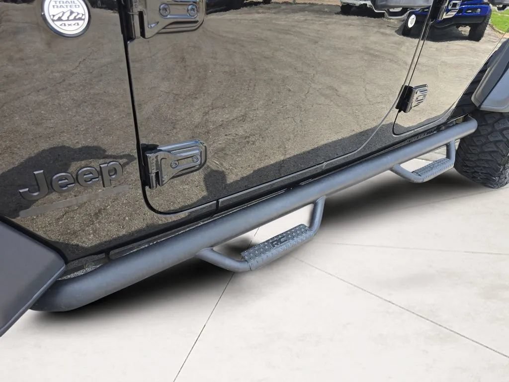 Used 2020 Jeep Gladiator Sport w/ Quick Order Package 24S AWD/4WD image 38