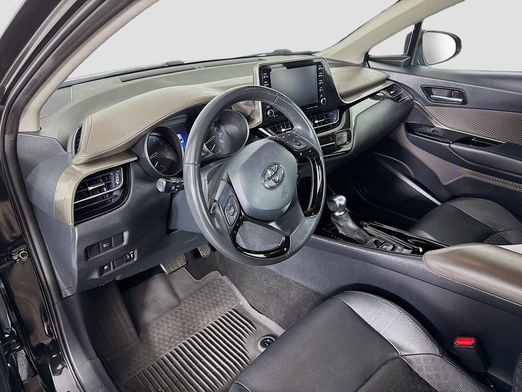 Certified 2022 Toyota C-HR Limited image 9