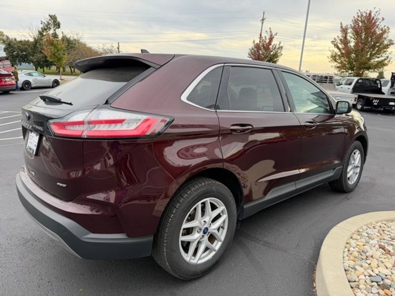 Used 2022 Ford Edge SEL w/ Convenience Package AWD/4WD image 6