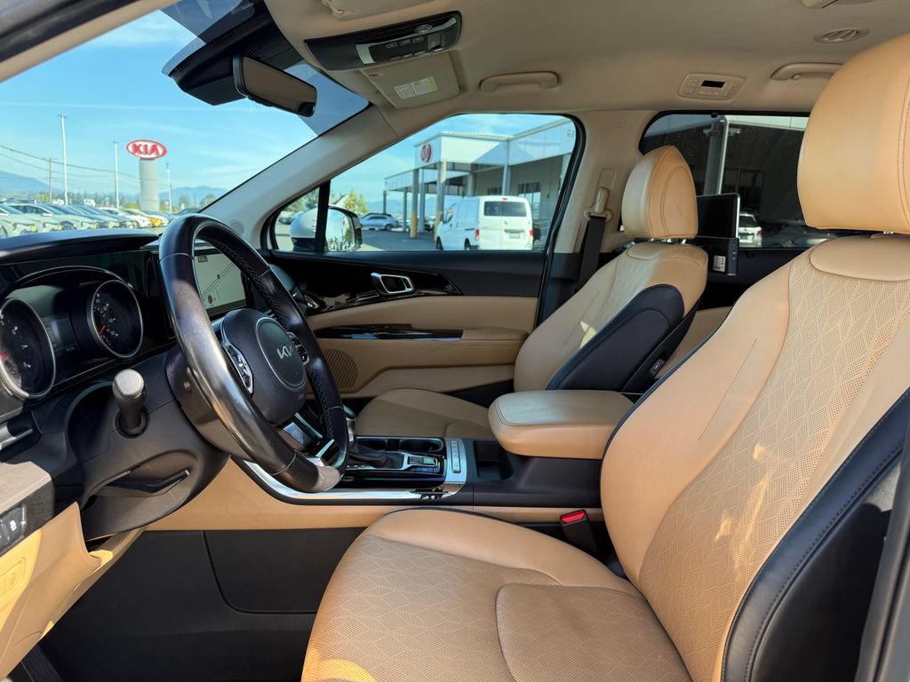 Certified 2022 Kia Carnival EX FWD image 17