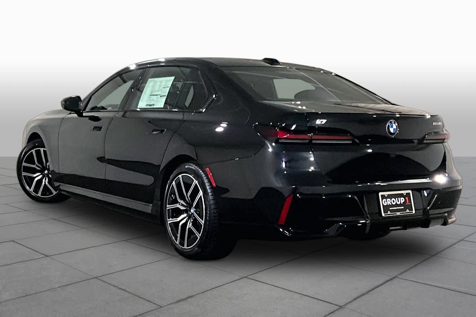 New 2026 BMW i7 xDrive60 AWD/4WD image 3