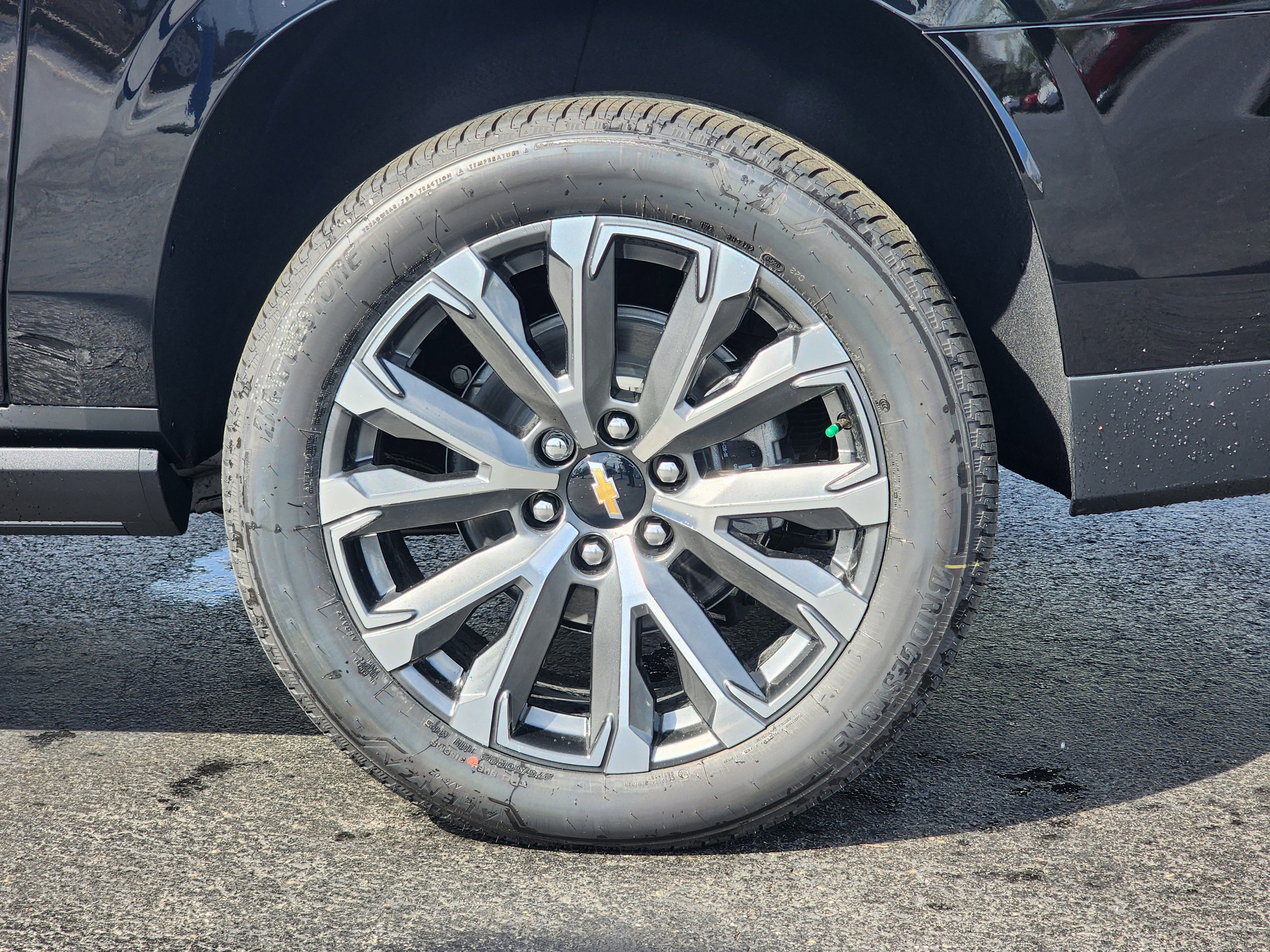 New 2026 Chevrolet Suburban High Country RWD image 11