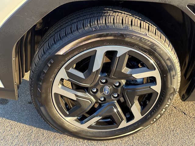 Used 2025 Subaru Forester Limited image 17
