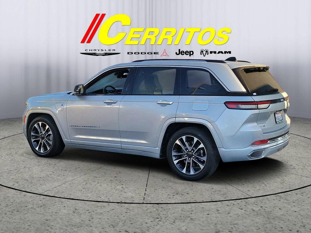 Used 2023 Jeep Grand Cherokee Overland w/ Advanced Protech Group III image 2