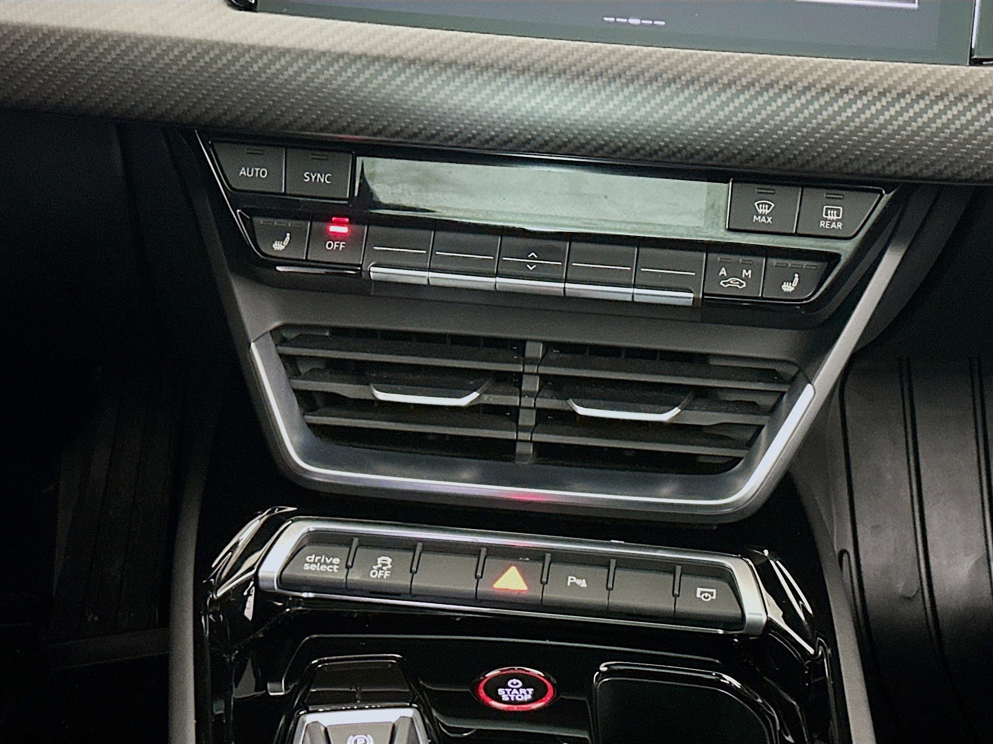 Used 2024 Audi e-tron GT Premium Plus image 13