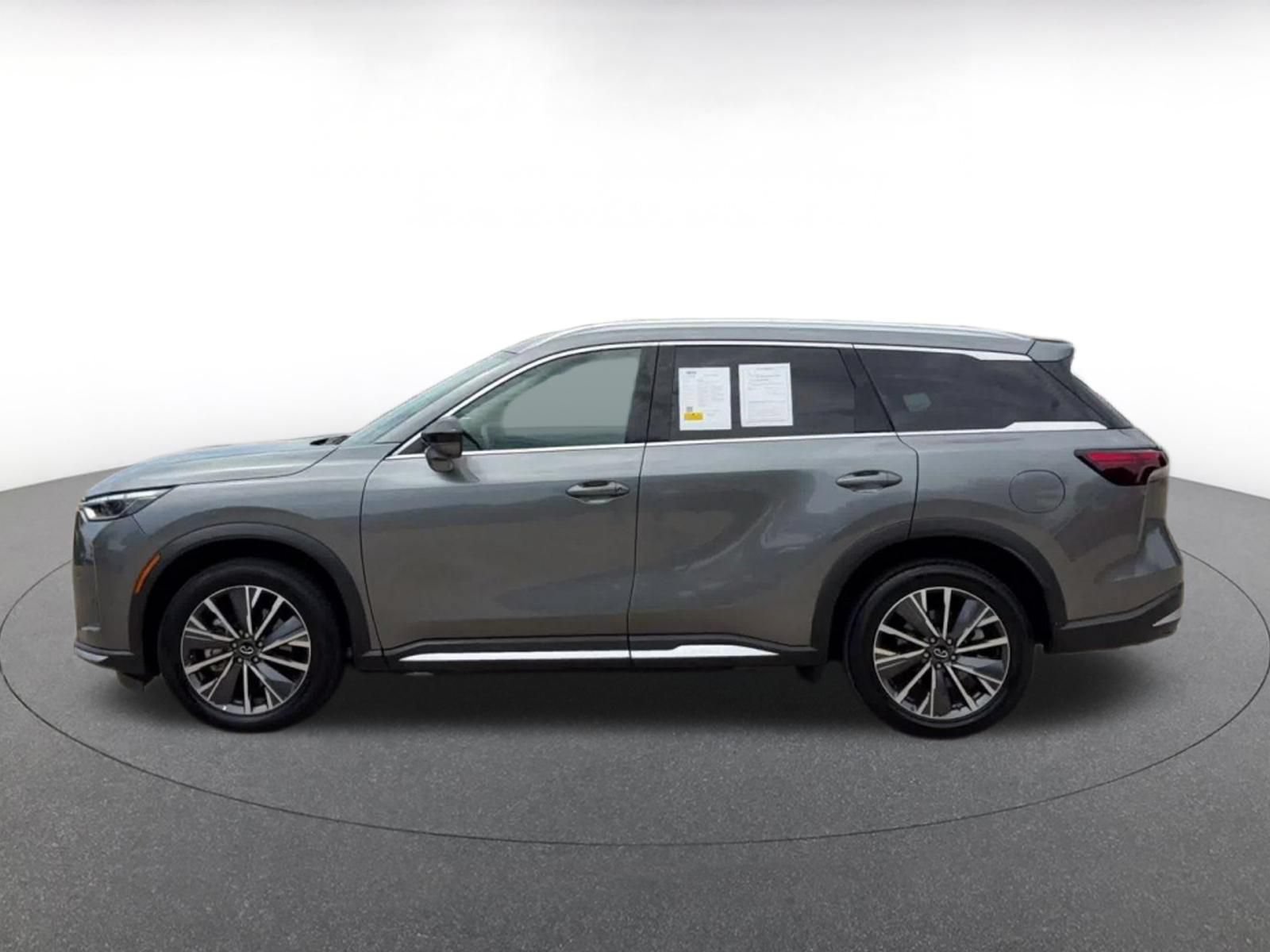 Used 2026 INFINITI QX60 Luxe FWD image 9