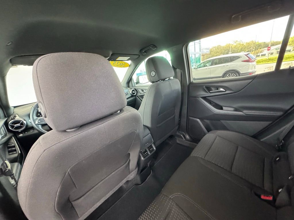 Used 2025 Chevrolet Equinox LT image 22