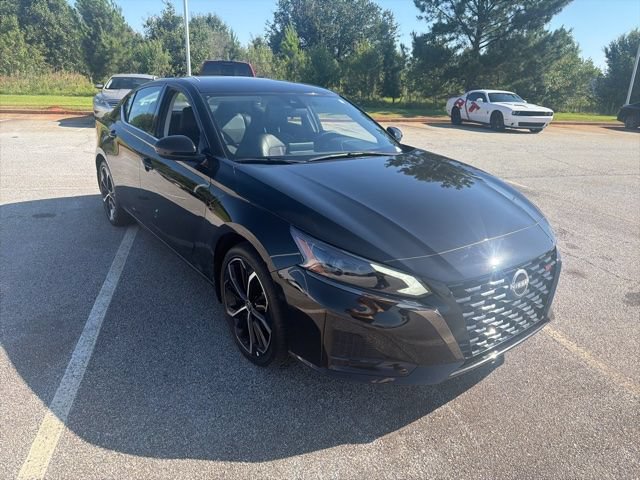 Used 2025 Nissan Altima 2.5 SR FWD image 7