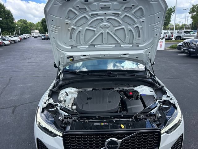 Used 2025 Volvo XC60 B5 Plus w/ Protection Package Premier AWD/4WD image 15
