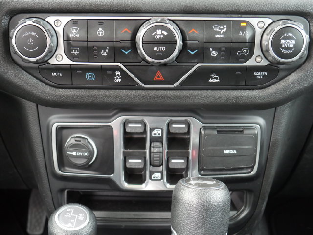 Used 2024 Jeep Wrangler Unlimited w/ Convenience Group AWD/4WD image 20