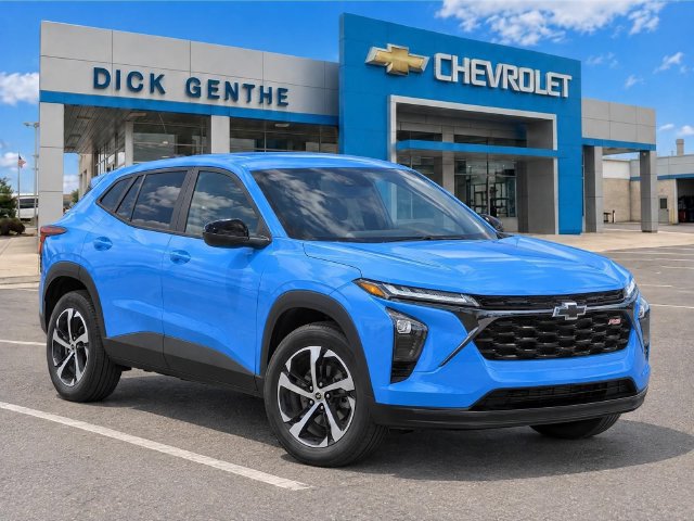 Certified 2024 Chevrolet Trax RS w/ Driver Confidence Package FWD image 2
