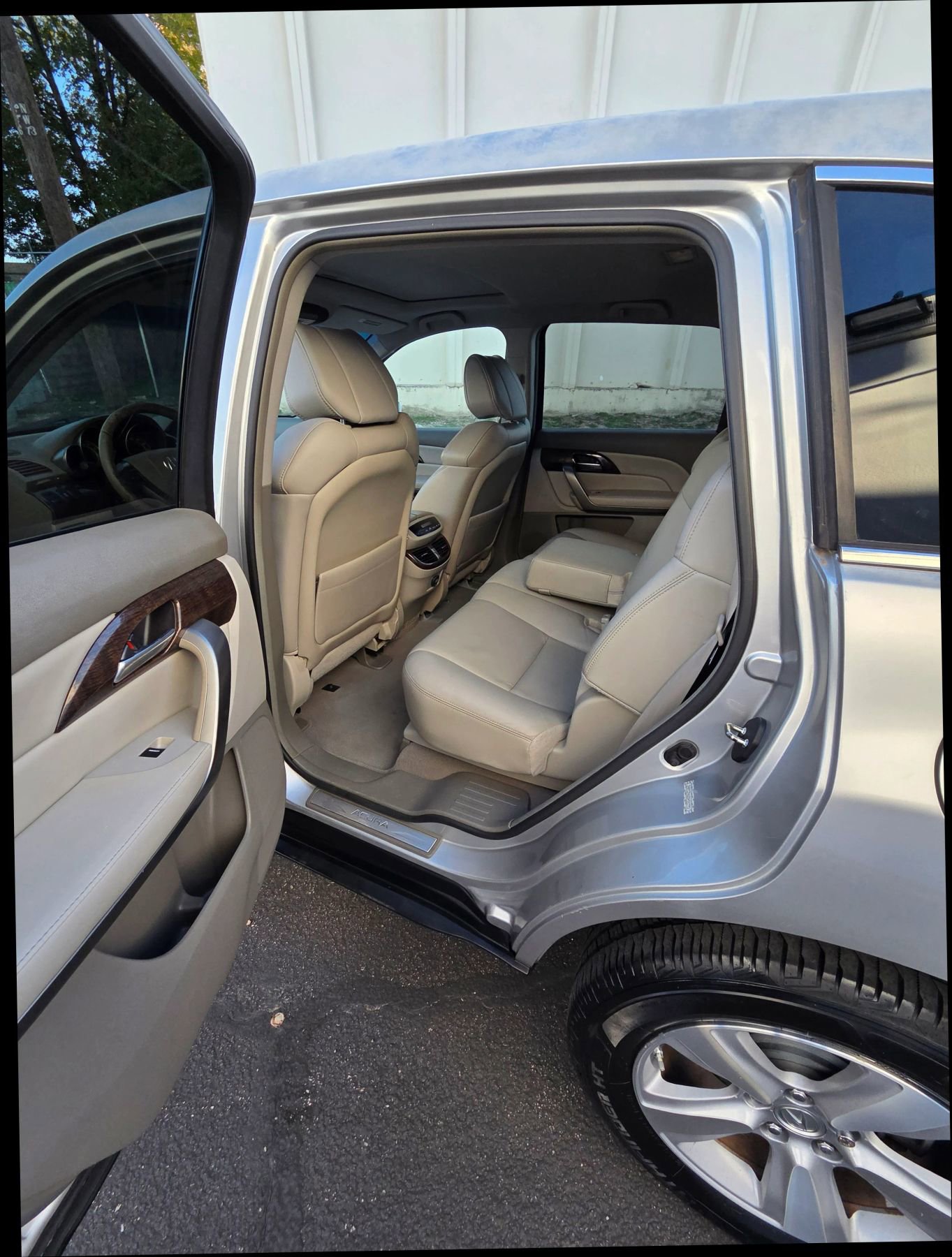 Used 2011 Acura MDX w/ Technology Package image 16